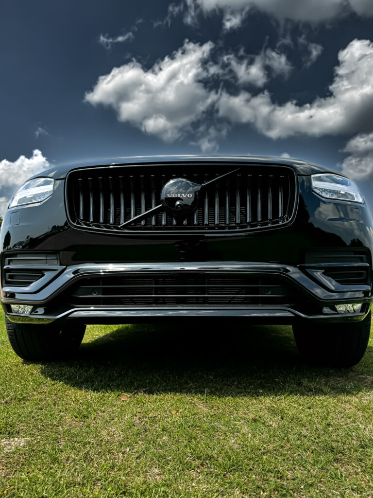 2024 Volvo XC90 blackout - front grille