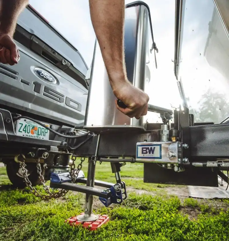 B&W Trailer Hitches - Weight Distribution Hitch