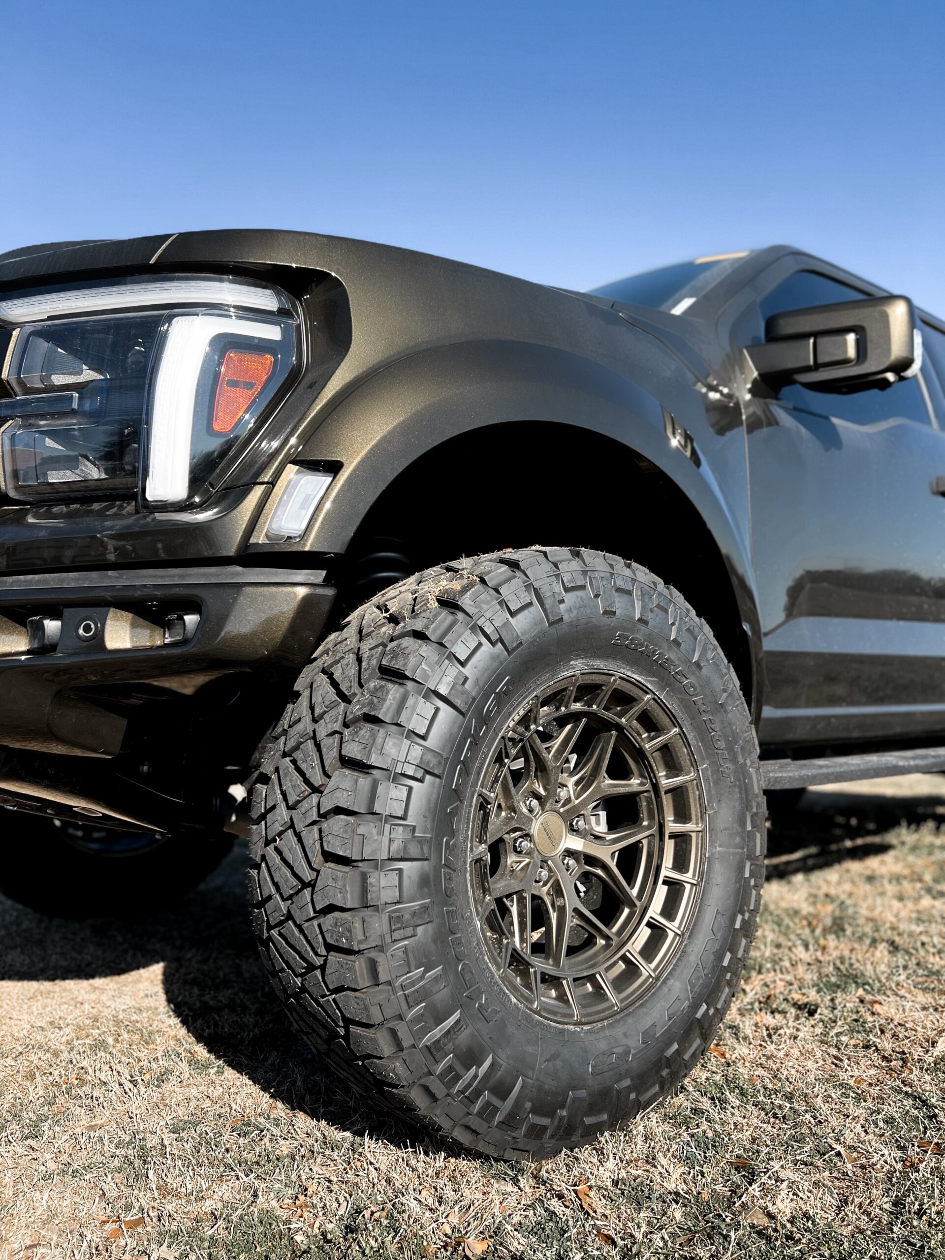 Autoplex Customs Raptor R Ultimate Ford Raptor R Off-Road Experience: 7 Must-Have Custom Upgrades ...