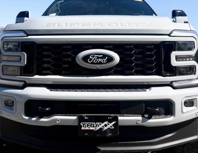 Ford F360 Unstoppable Power and Style: The Ultimate Ford Super Duty F-350 Build ...