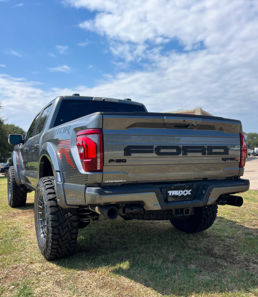 Ford Raptor Without Liners 5 Reasons This Ford Raptor R Build Is Absolutely Unstoppable - Truxx