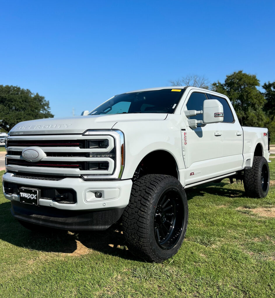 Ford F-250: 6 Impressive Customizations - Truxx