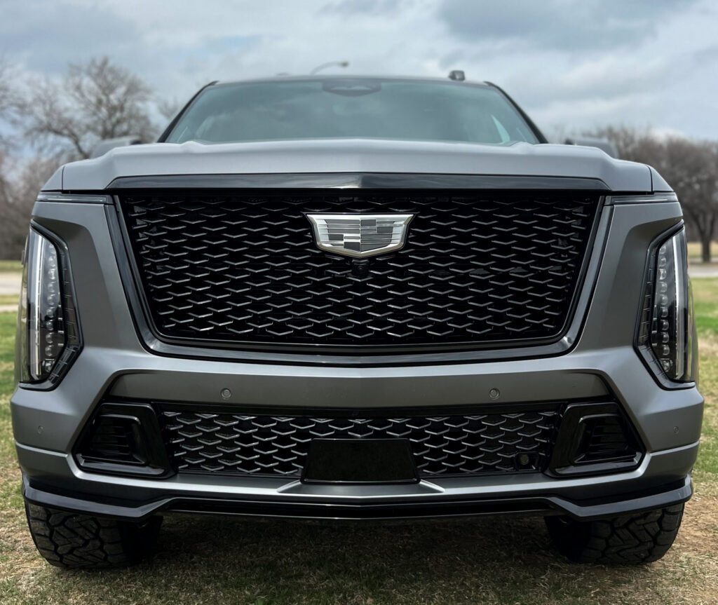 Custom Cadillac Escalade-V: Redefines Bold Performance - Truxx