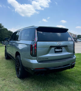 Cadillac Escalade-v