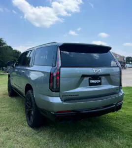 Cadillac Escalade-v